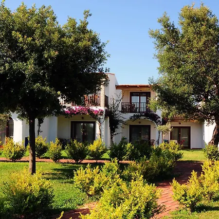 Aparthotel Le Tre Querce San Teodoro (Sardinia)